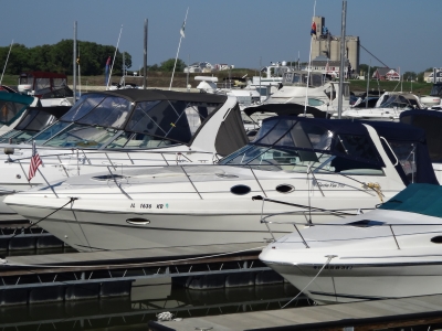 1999 RINKER 330 Fiesta Vee 