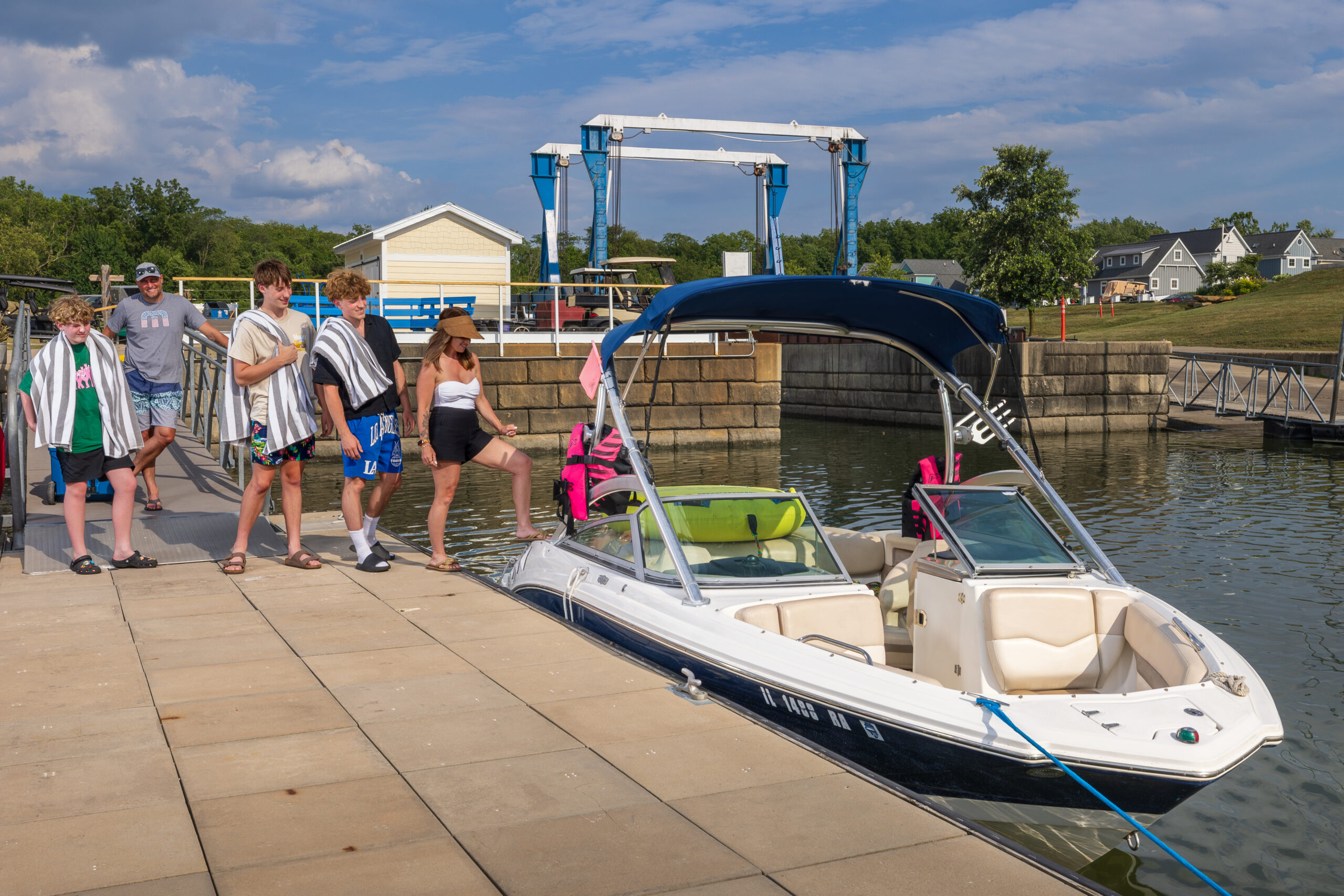Watersports with Quest Express Boat Club Ottawa IL
